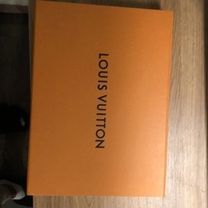 Louis Vuitton large scarf box